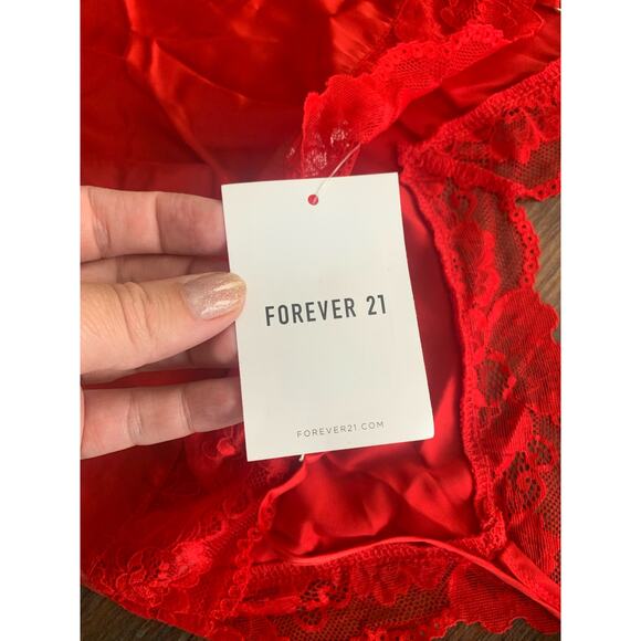 Forever 21 red crop top - Picture 3 of 6